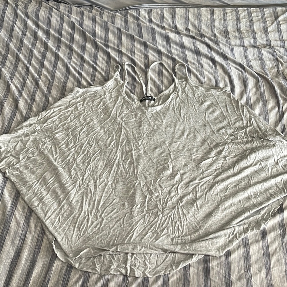 Flowy Gray tank blouse